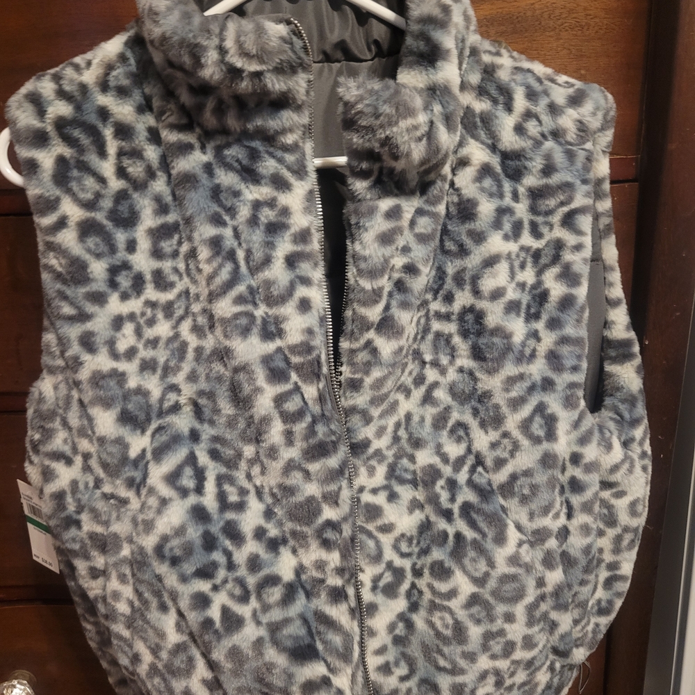 Kohl's Gray Quilted Puffer Vest with Faux Fur Trim - Picture 2 of 4